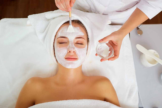 Por estas razones debes tener una limpieza facial constante